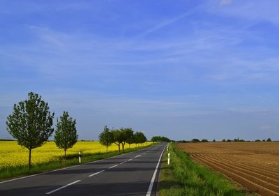 Landstraße513319_web_R_K_by_Andreas Hermsdorf_pixelio_de